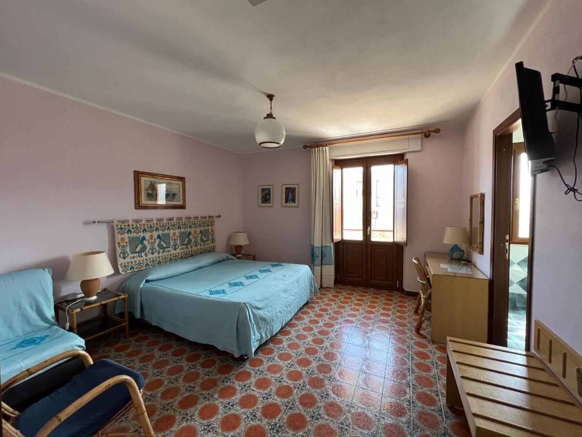 Hotel L'Oasi Cala Gonone Buitenkant foto